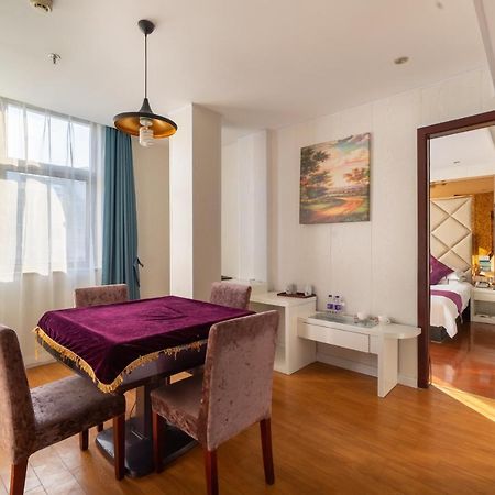 Rongle Business Hotel Іу Екстер'єр фото