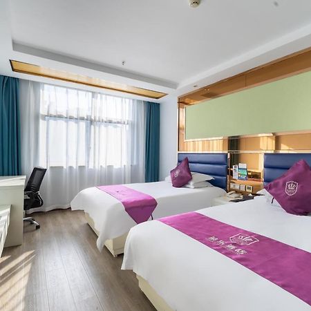 Rongle Business Hotel Іу Екстер'єр фото