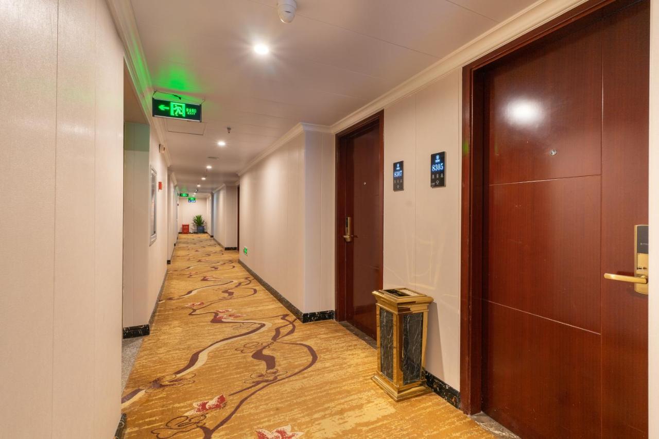 Rongle Business Hotel Іу Екстер'єр фото
