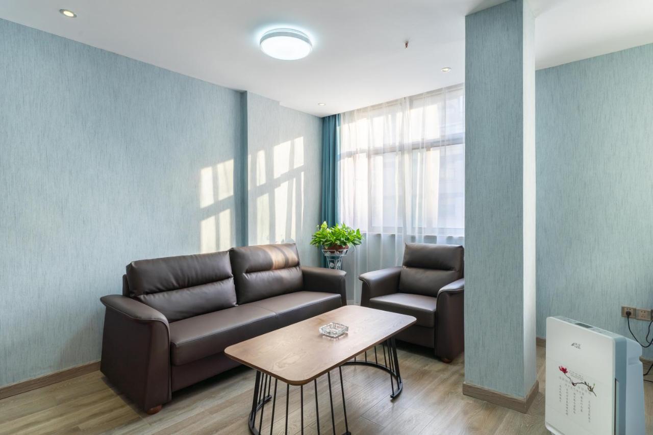 Rongle Business Hotel Іу Екстер'єр фото